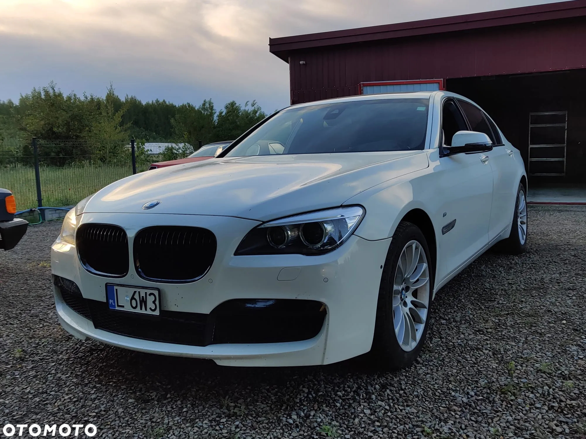 BMW Seria 7 740Li Edition Exclusive - 17