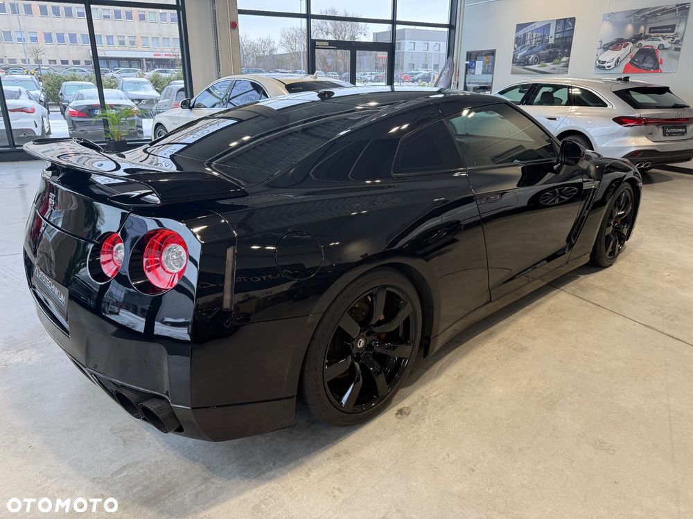 Nissan GT-R Black Edition - 4