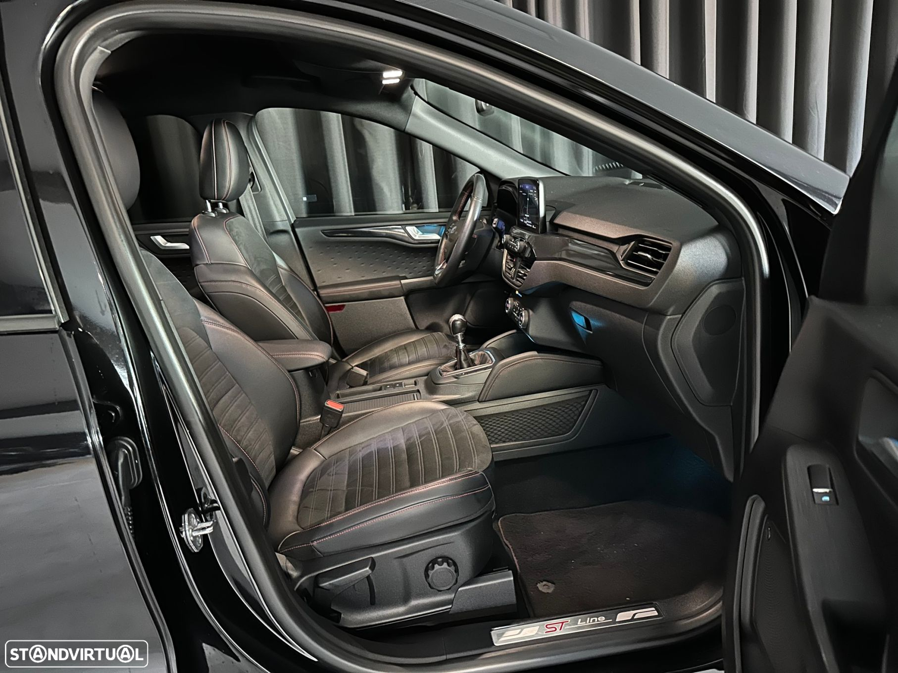Ford Kuga 1.5 EcoBoost ST-Line X - 10