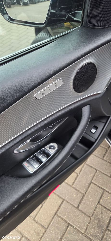 Mercedes-Benz Klasa E 220 d 9G-TRONIC - 28