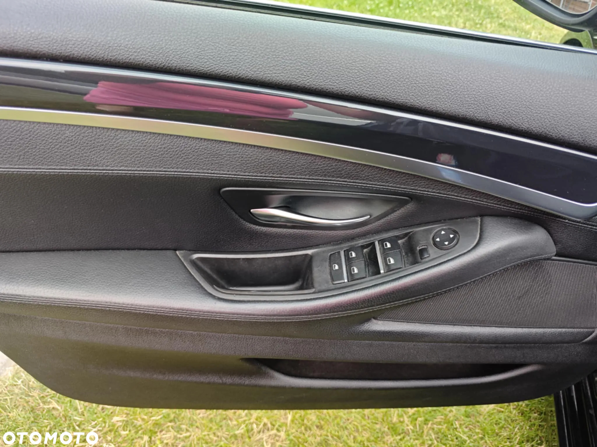 BMW Seria 5 530d xDrive Touring - 14