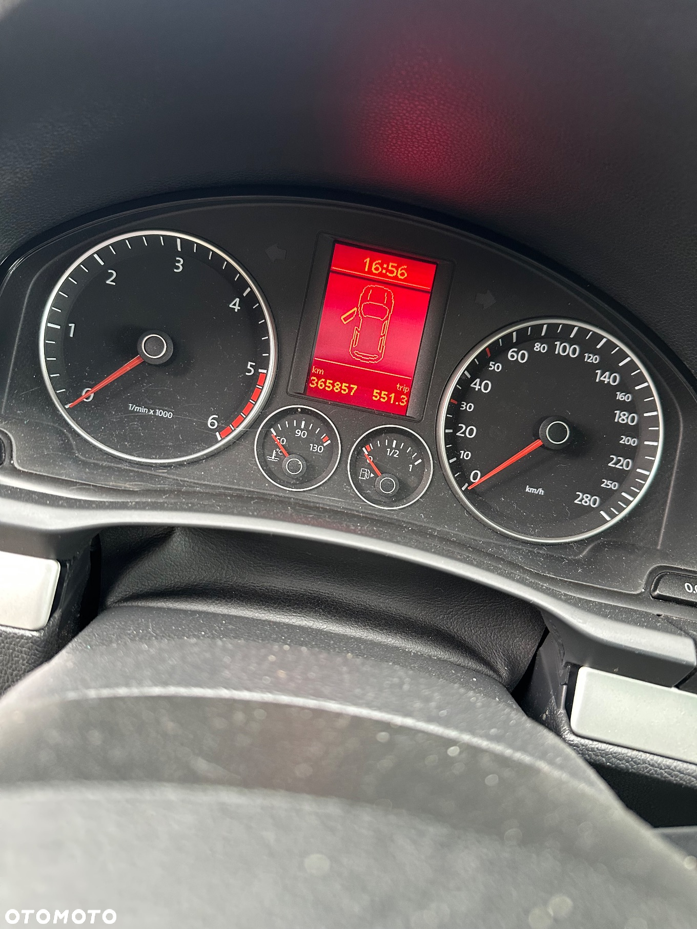 Volkswagen Scirocco 2.0 TDI - 11