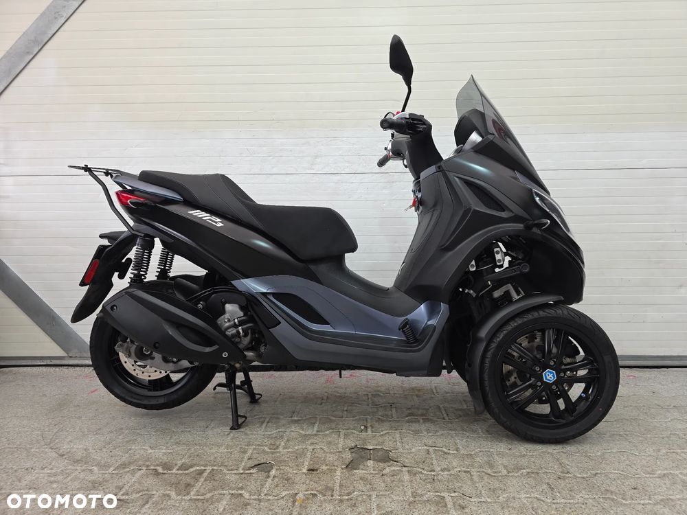 Piaggio MP-3 - 4
