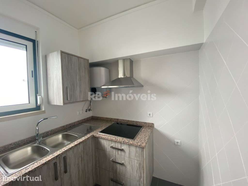 Apartamento T2 Renovado no Centro Histórico da cidade de Tomar - Grande imagem: 4/29