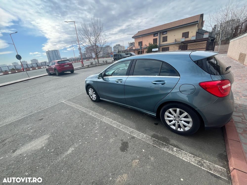 Mercedes-Benz A 180 BlueEfficiency 7G-DCT - 5