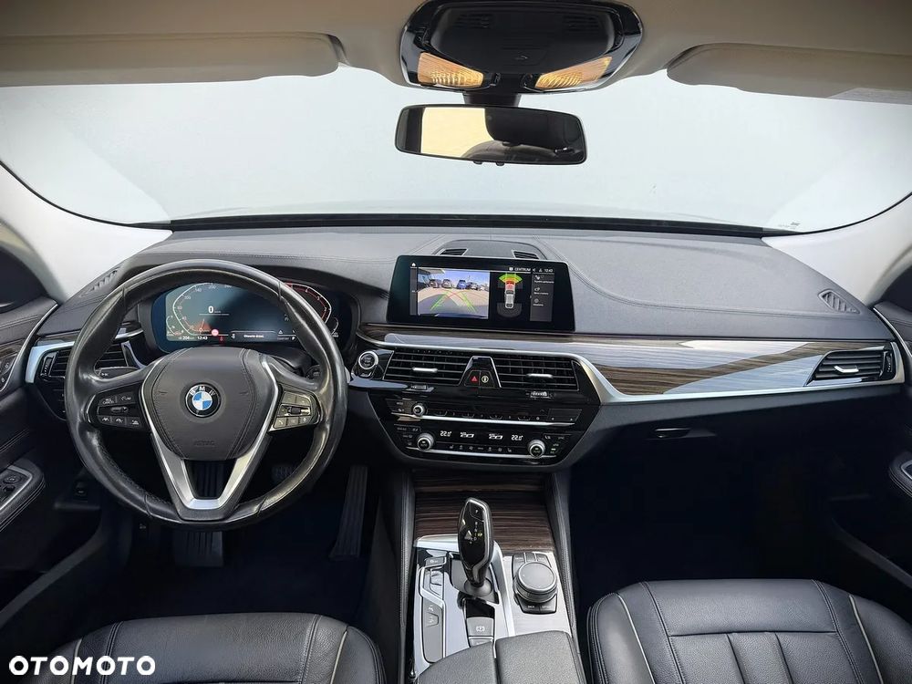 BMW 6GT - 14
