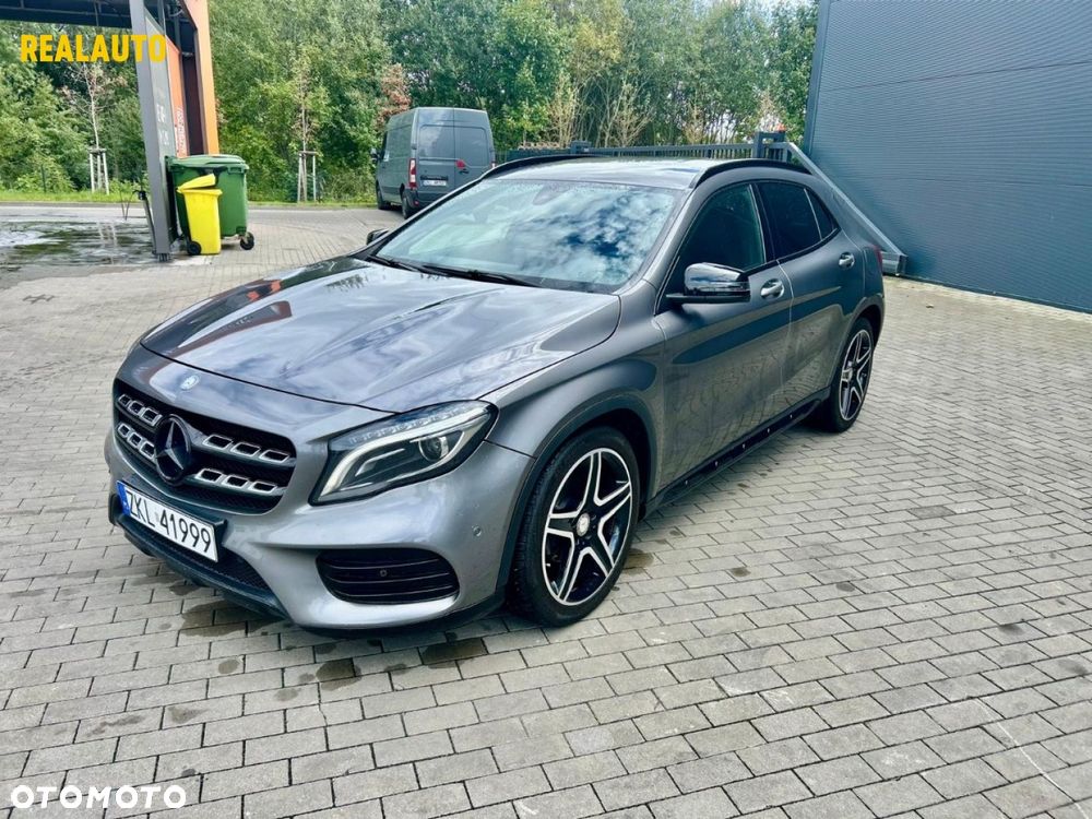 Mercedes-Benz GLA - 3
