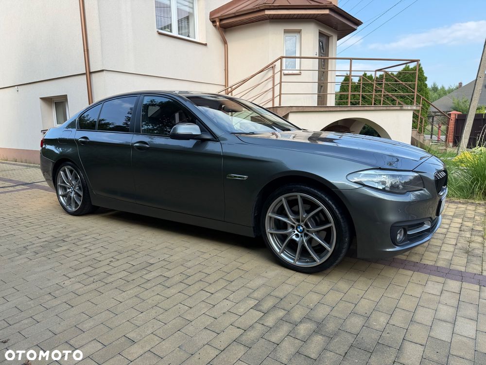 BMW Seria 5 520d xDrive - 18