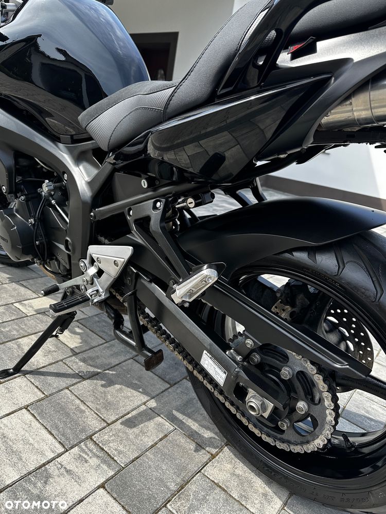Yamaha FZ6 - 2