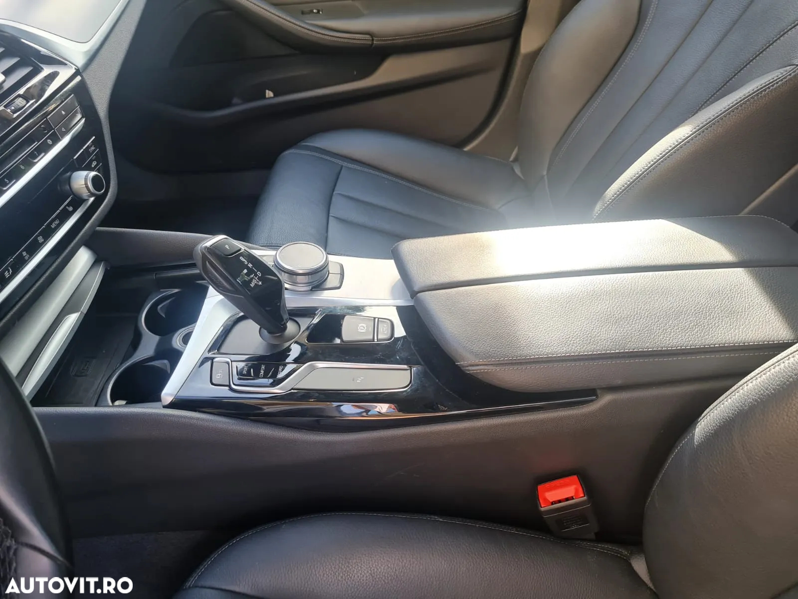 BMW Seria 5 520d xDrive AT - 11