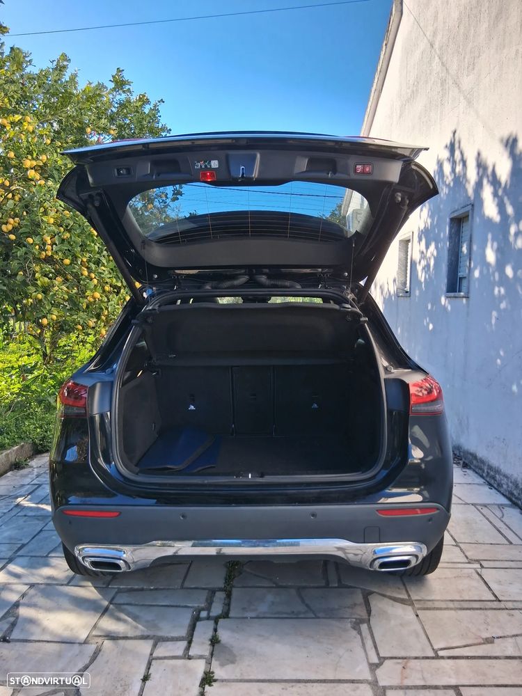 Mercedes-Benz GLA 250 e 8G-DCT Progressive — fotografia 9