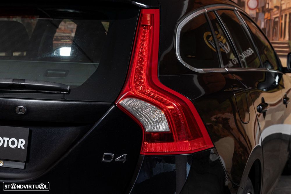 Volvo V60 2.0 D4 Kinetic - 8