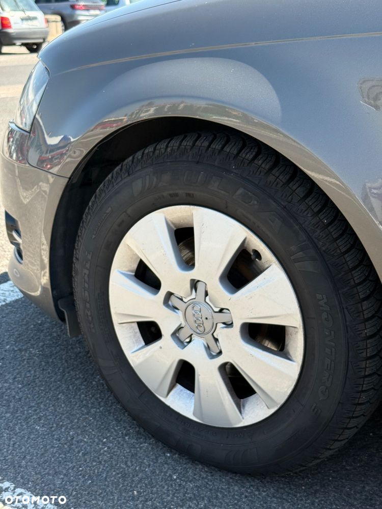 Audi A3 3-drzwiowe 1.6 TDI DPF Ambiente - 9