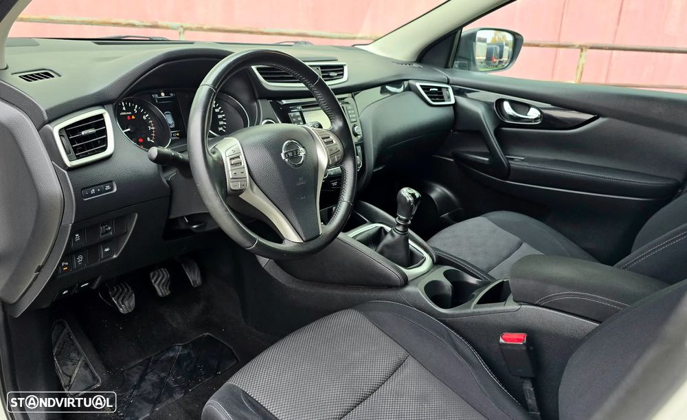 Nissan Qashqai 1.2 DIG-T N-Connecta RS 18 - 10