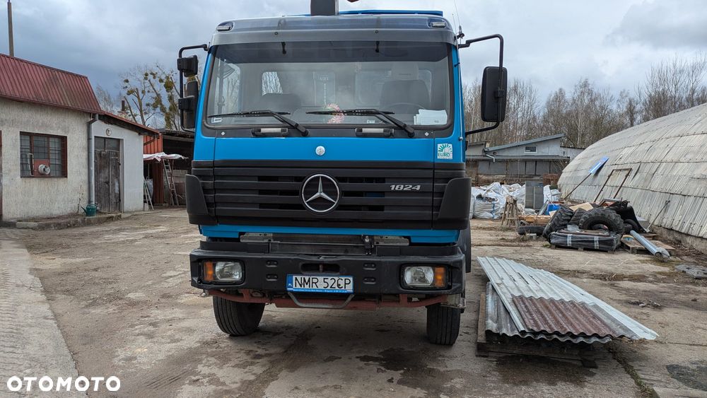 Mercedes-Benz 1824 - 3