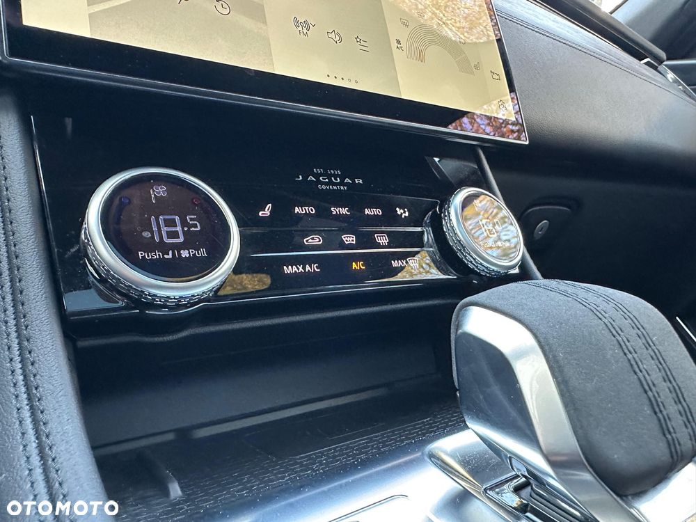 Jaguar F-Pace P250 AWD S - 27