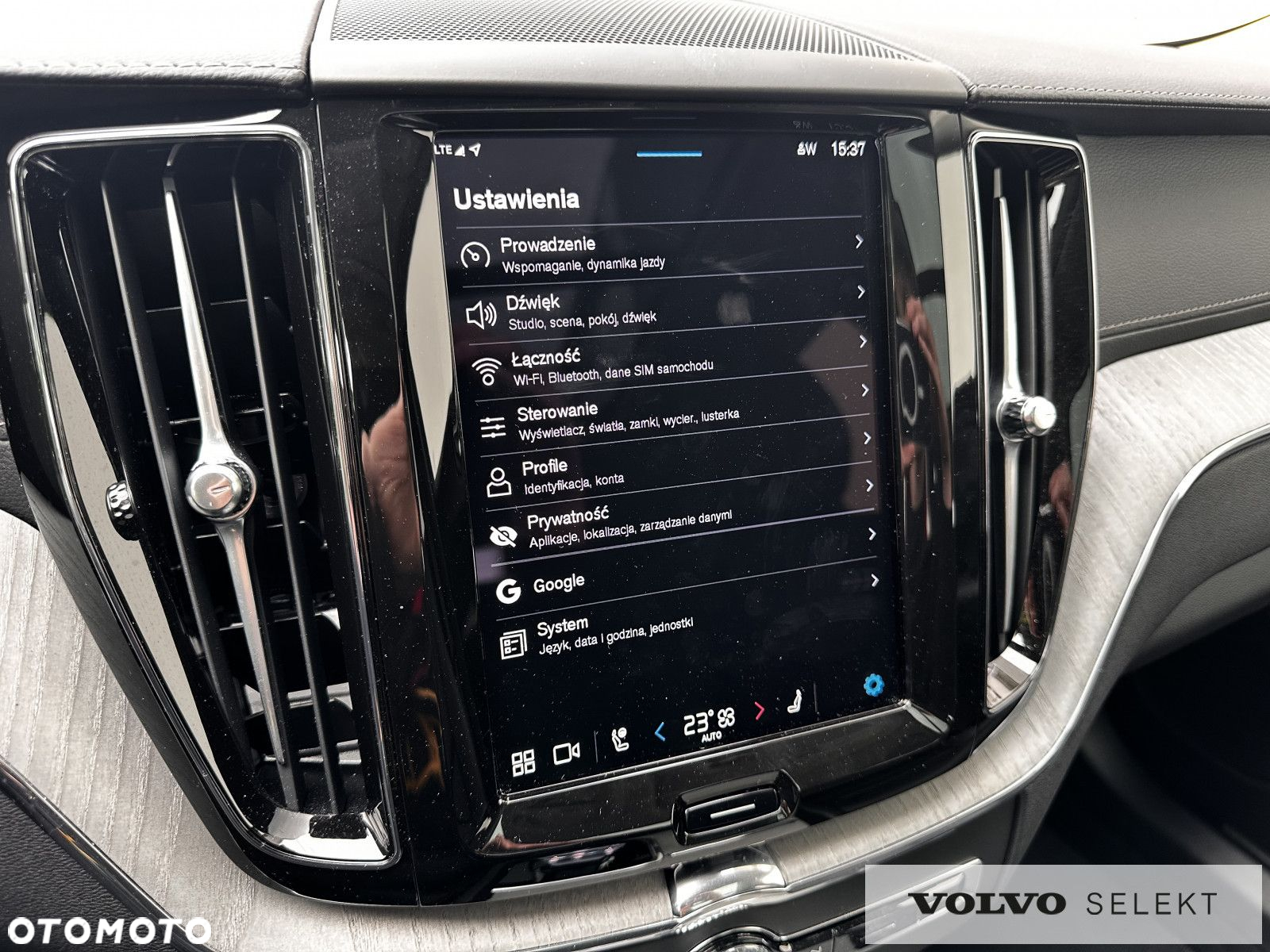 Volvo XC 60 - 32