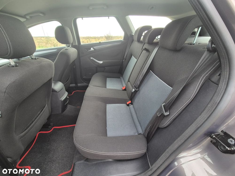 Ford Mondeo 2.0 Viva Titanium - 25