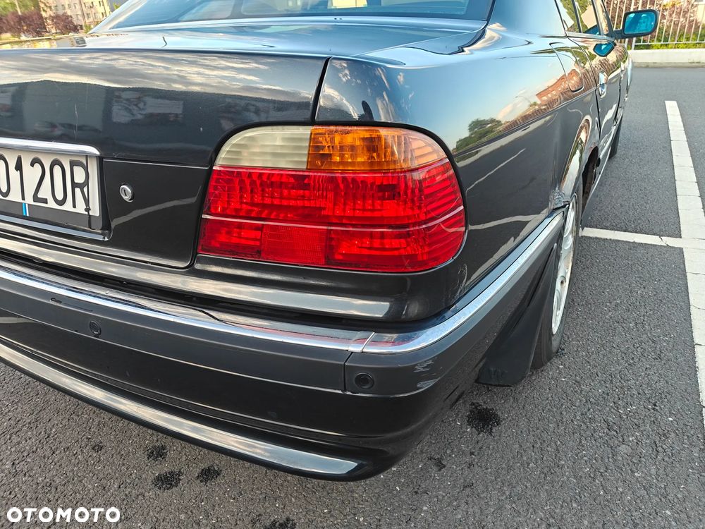 BMW Seria 7 - 29