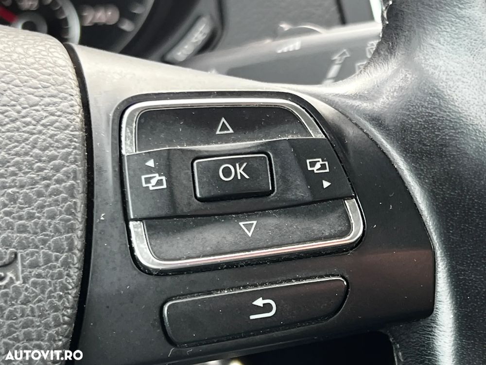 Volkswagen Sharan 2.0 TDI Blue Motion Style - 21