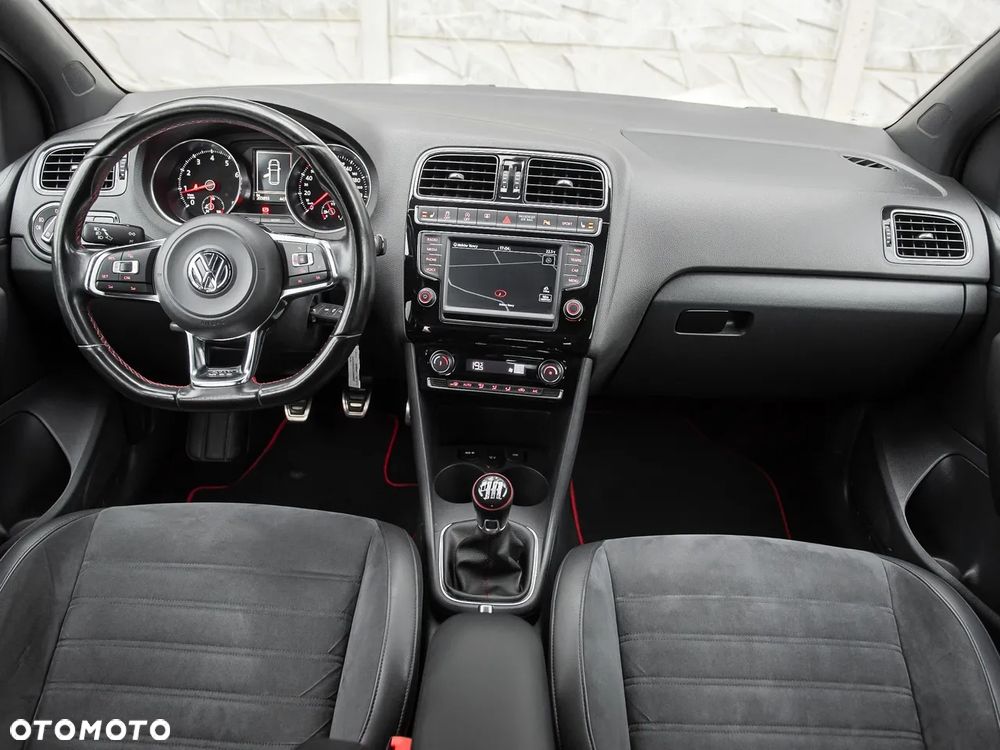 Volkswagen Polo 1.8 TSI (Blue Motion Technology) GTI - 26
