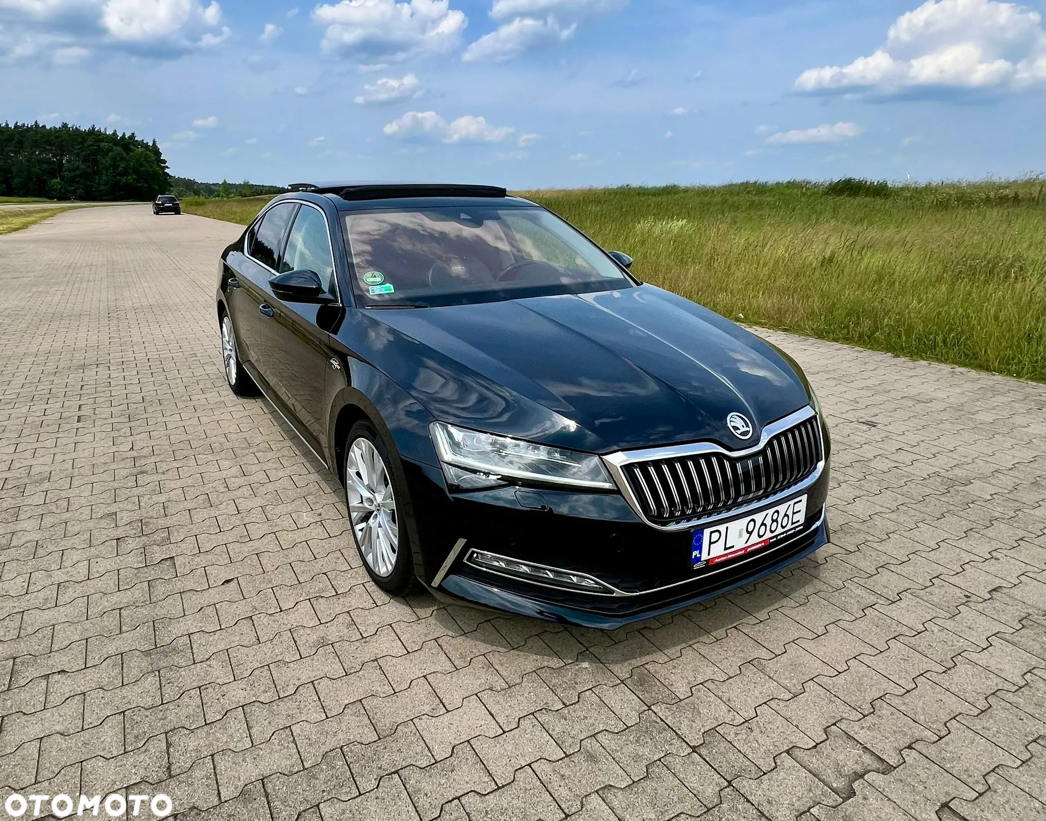 Skoda Superb 2.0 TDI L&K DSG - 2
