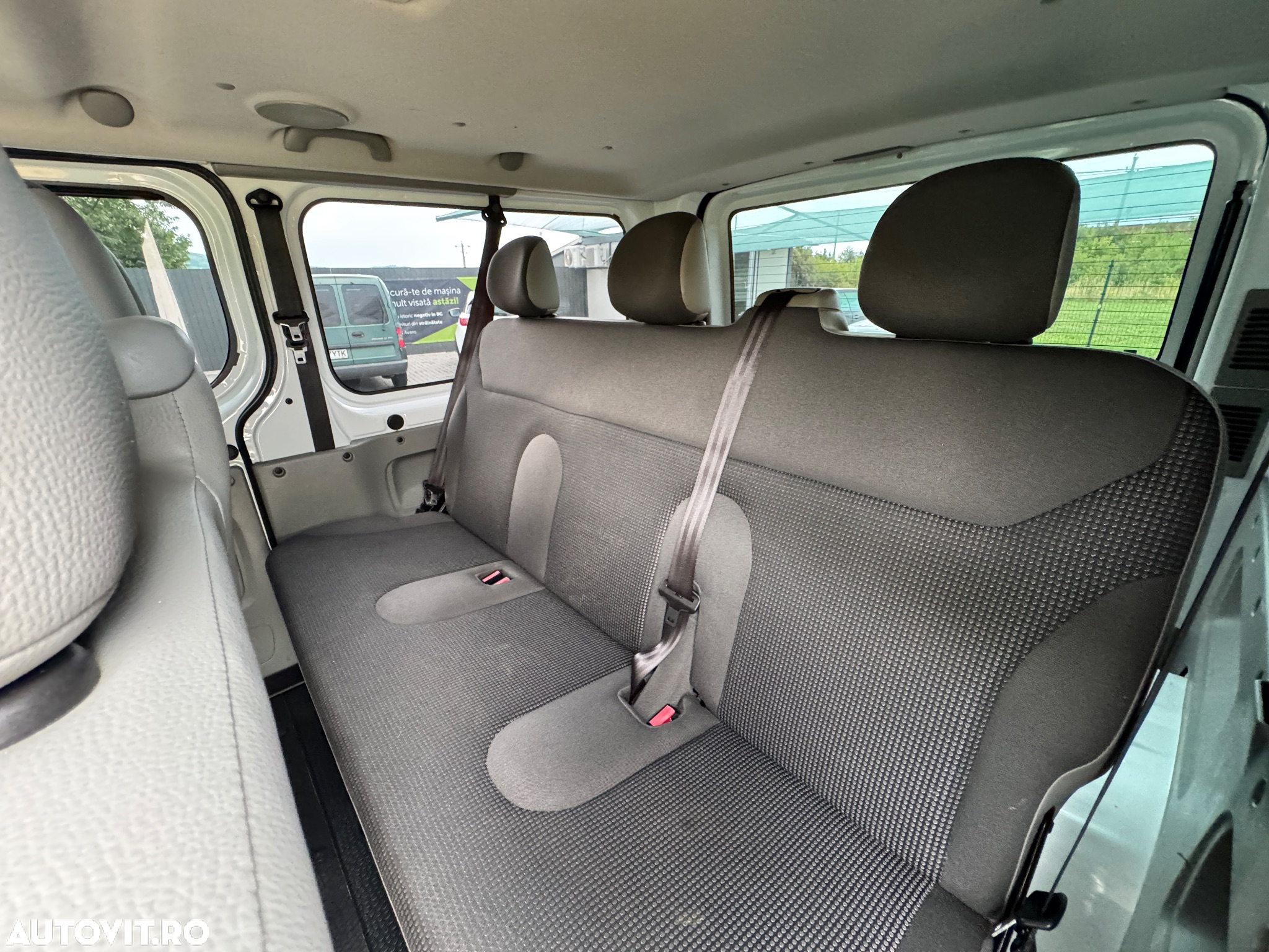 Opel Vivaro - 12