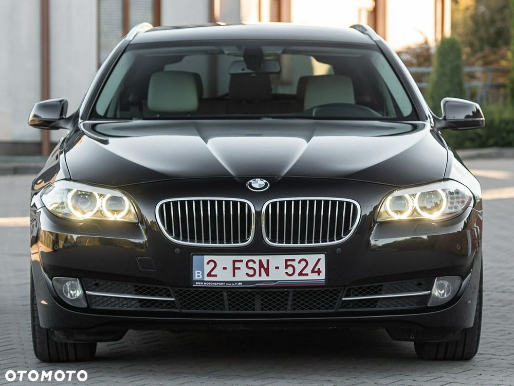 BMW Seria 5 520d Luxury Line - 11