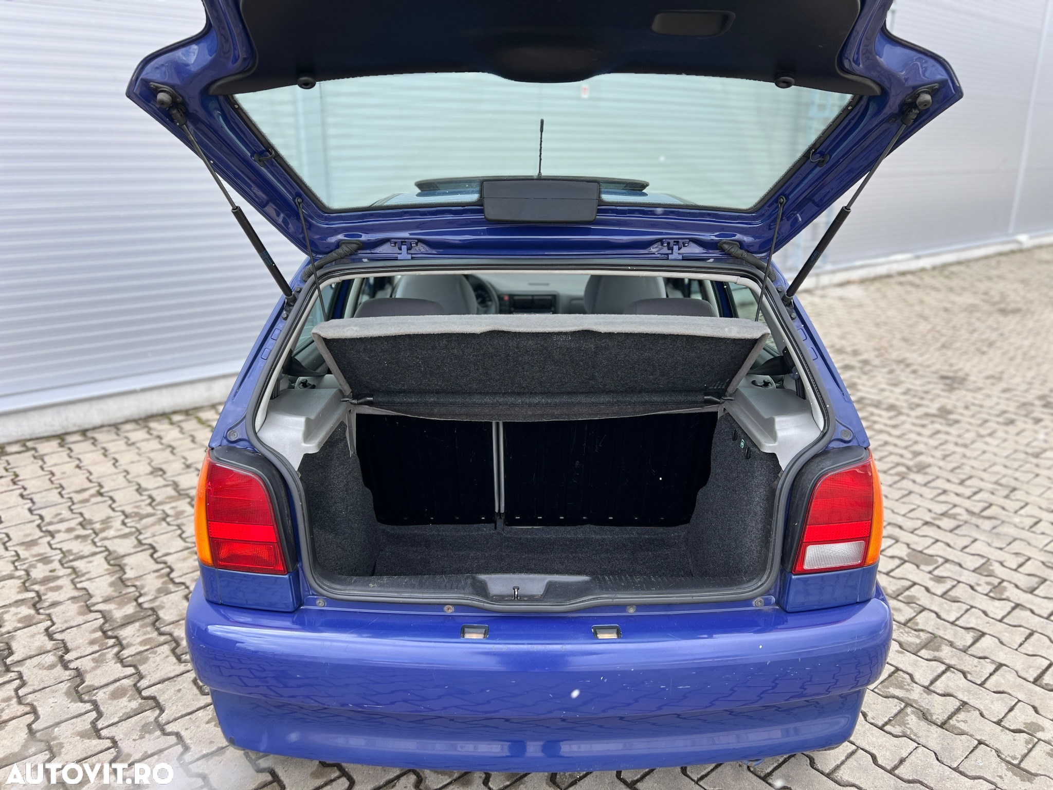 Volkswagen Polo - 12