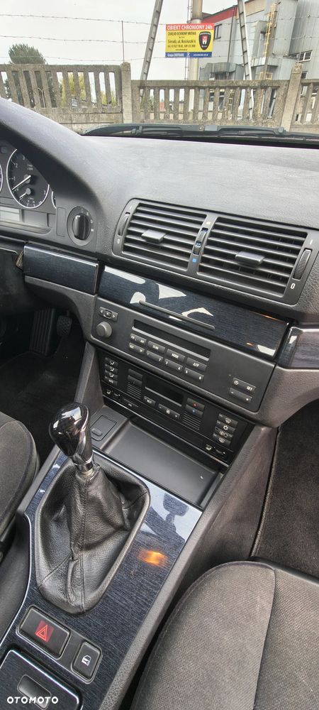 BMW Seria 5 528i - 7