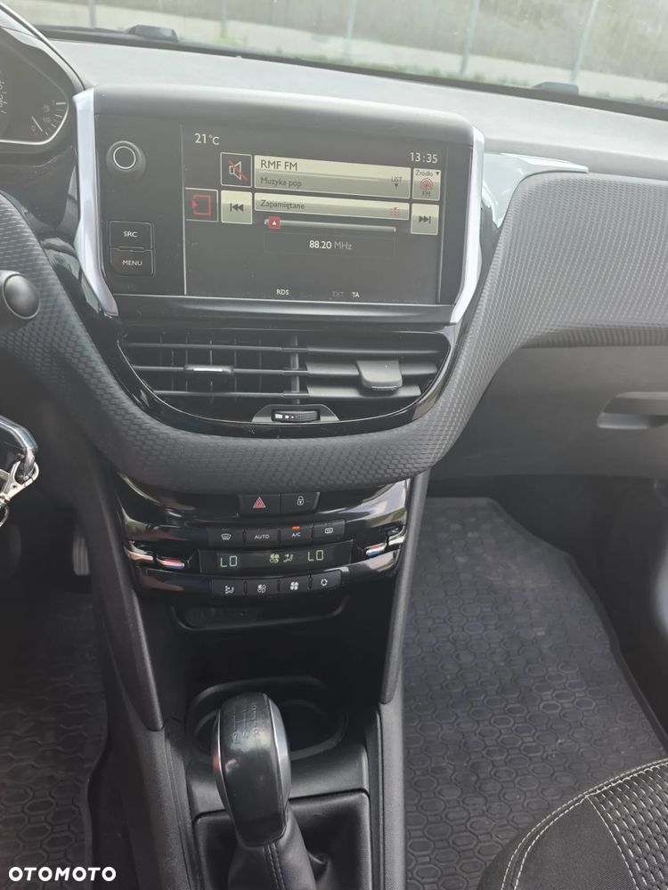 Peugeot 208 1.2 PureTech Allure S&S - 13
