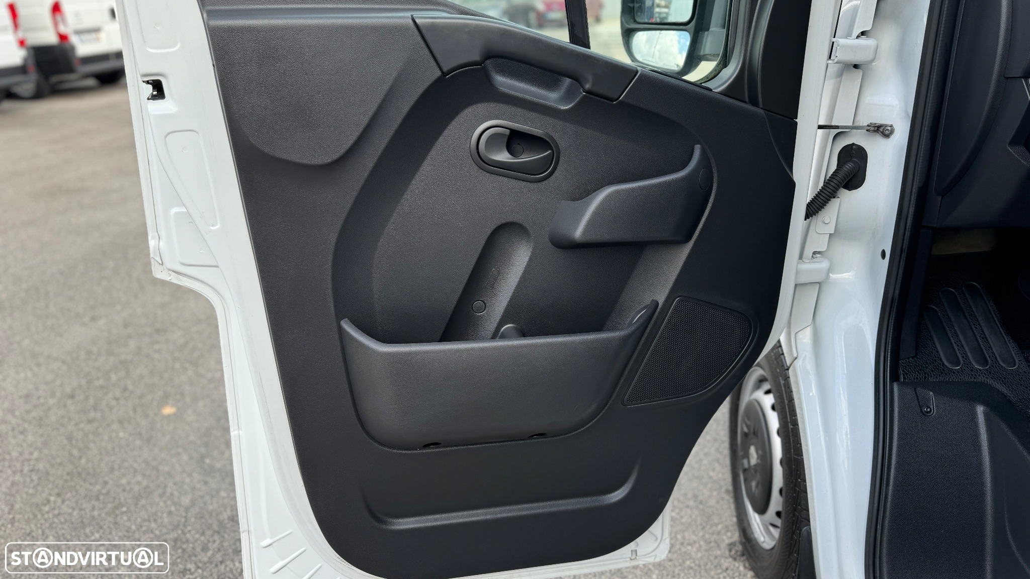 Renault Master 2.3 dCi 163 CV C/ Rampa Novo modelo - 32