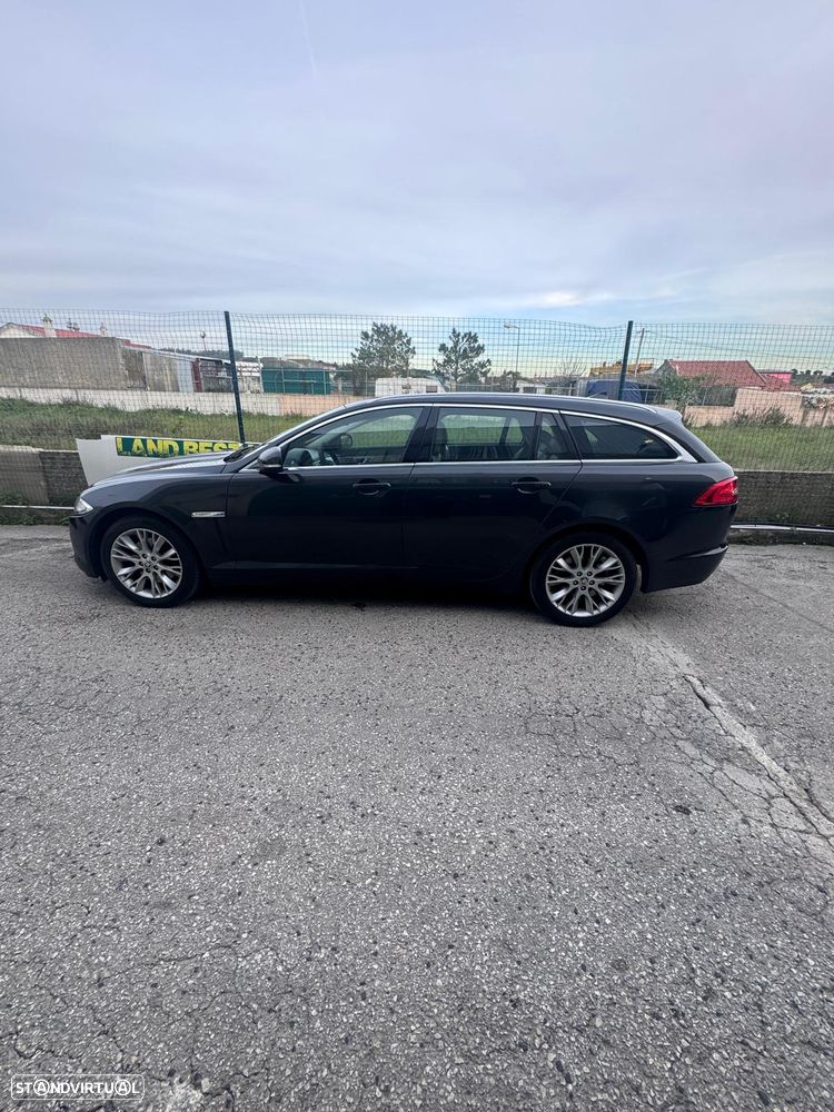 Jaguar XF Sportbrake 2.2 - 1