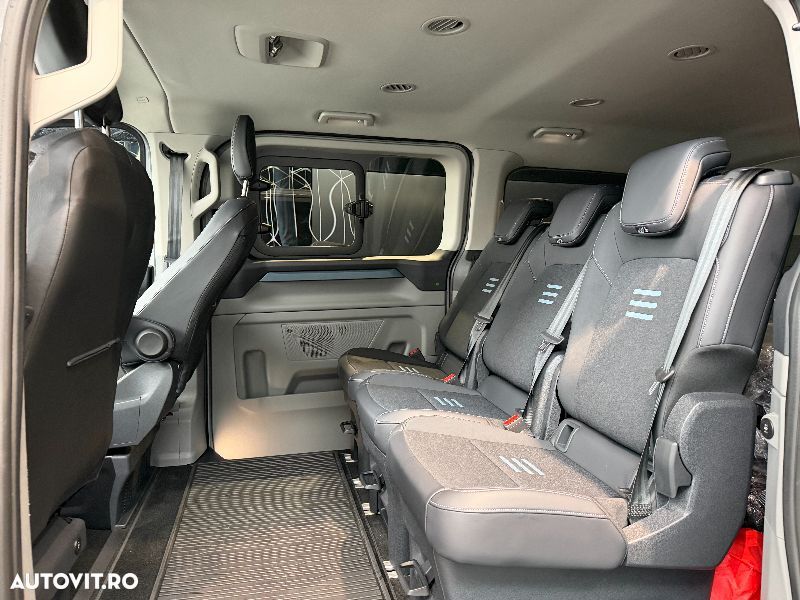 Ford Tourneo Custom - 18