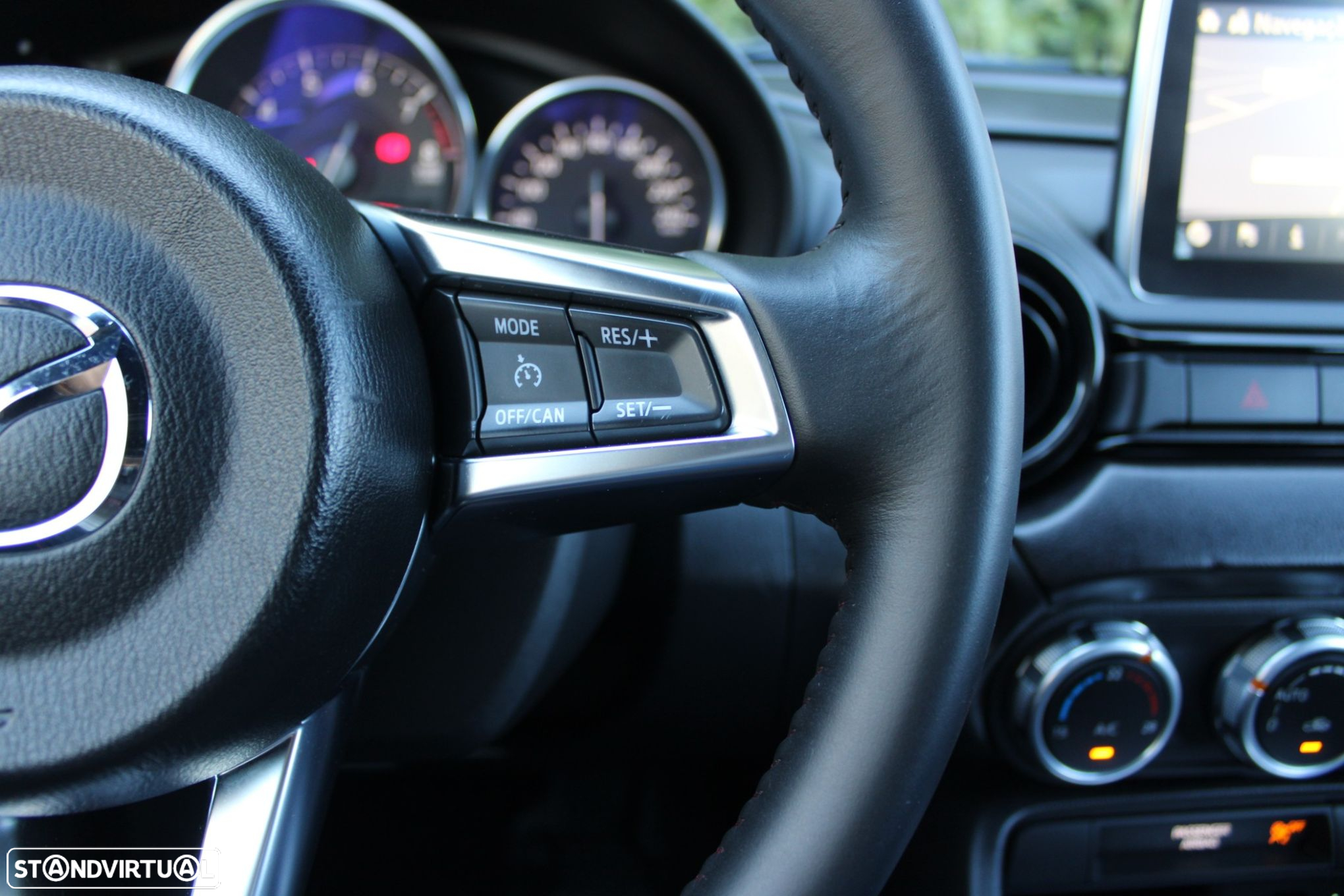 Mazda MX-5 SKYACTIV-G 131 SAKURA - 38