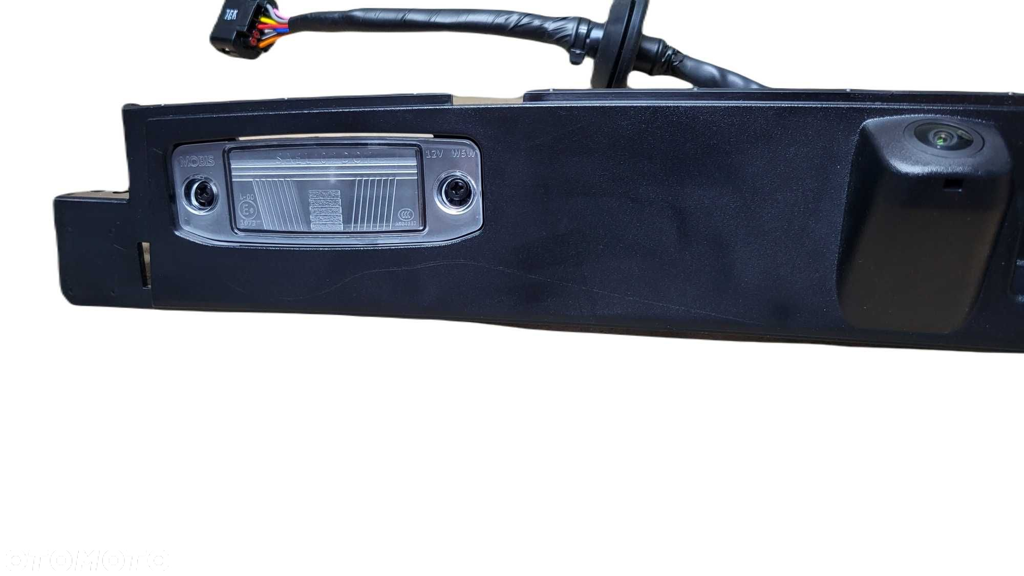Listwa Oświetlenie tablicy Mikrostyk Kamera Klapy TYŁ Kia Sportage 5 V - 2