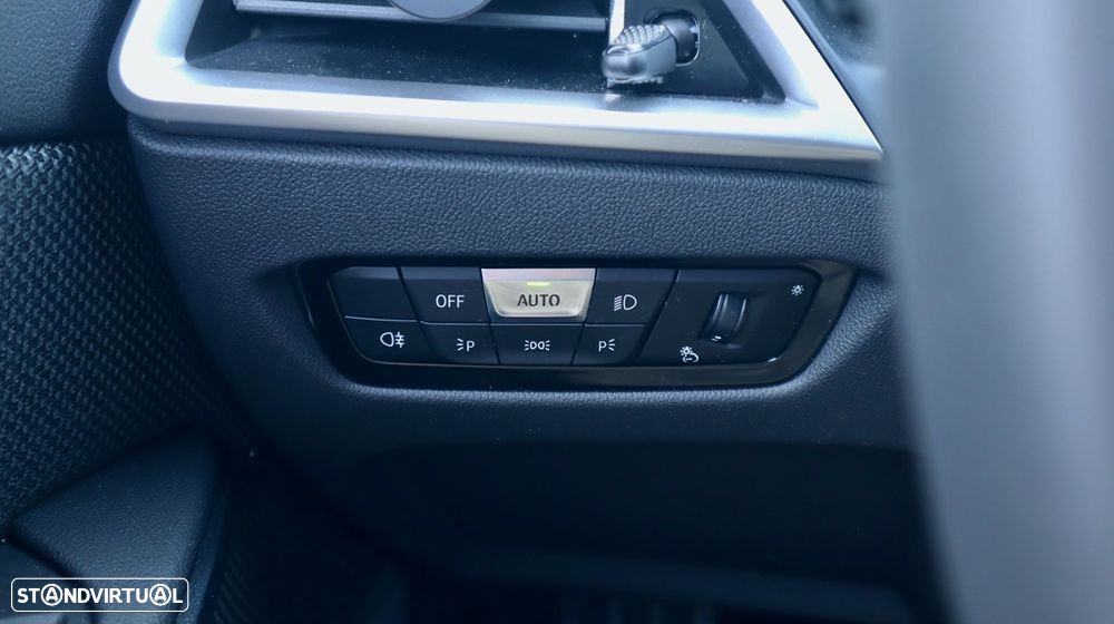BMW 330 e Auto - 52