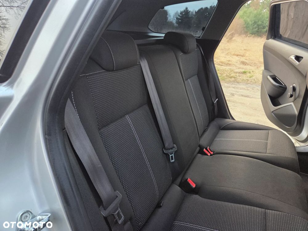 Opel Astra 1.4 Turbo Style - 21