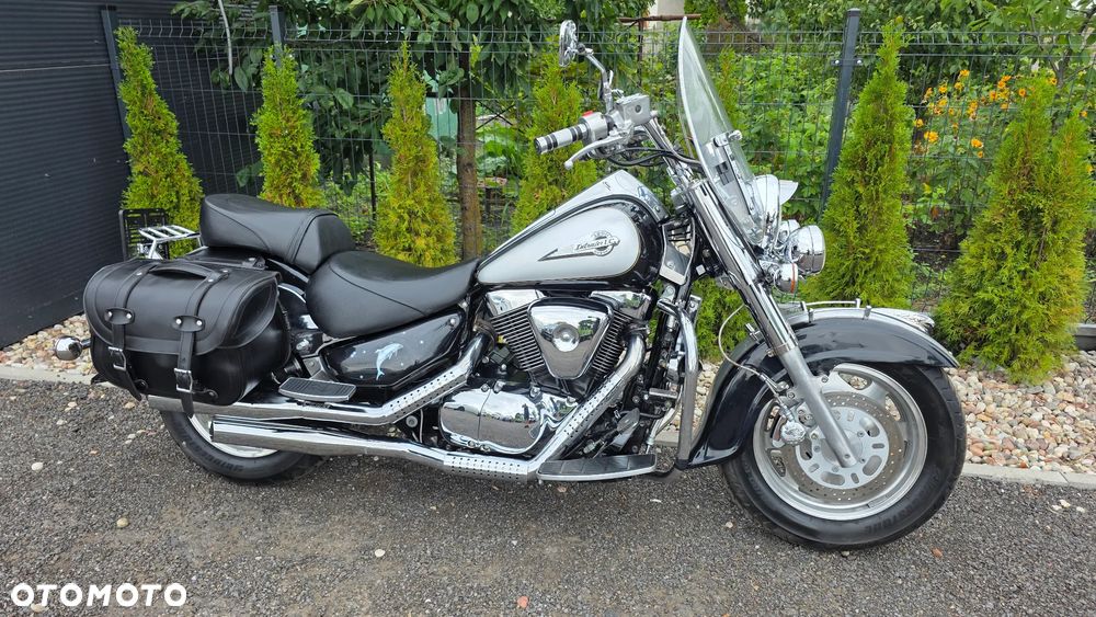 Suzuki Intruder - 1