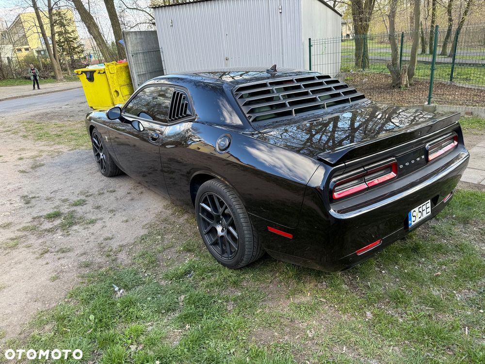 Dodge Challenger 6.4 Scat Pack - 8