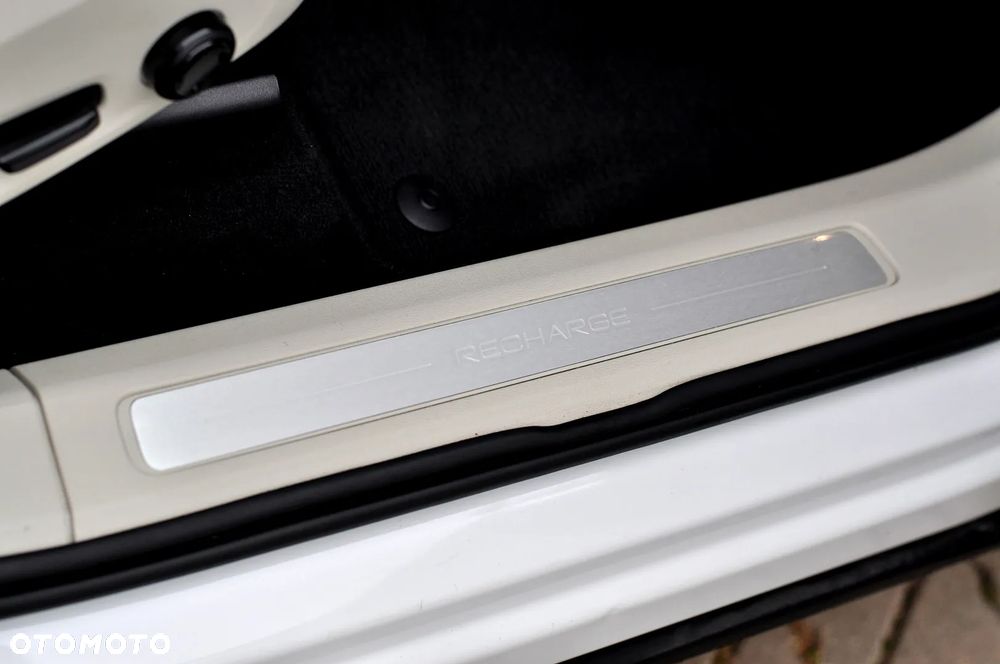 Volvo XC 60 T6 AWD Plug-In Hybrid Inscription - 19