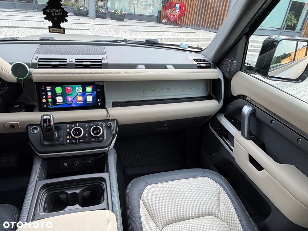 Land Rover Defender 3.0 D300 mHEV X-Dynamic SE - 10