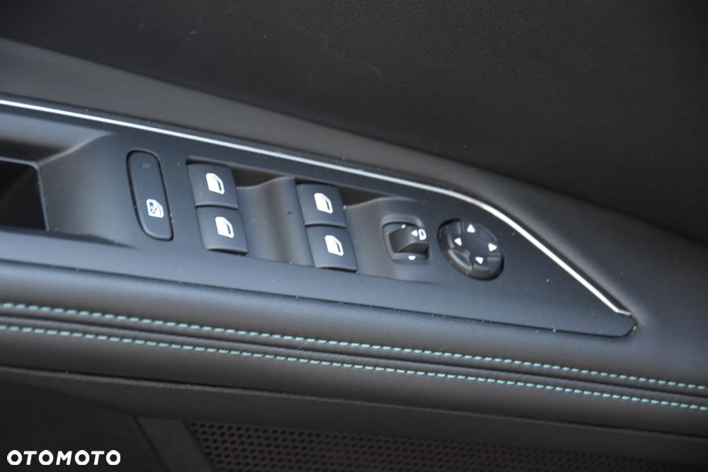 Peugeot 3008 BlueHDi 130 Stop & Start EAT8 Allure Pack - 22