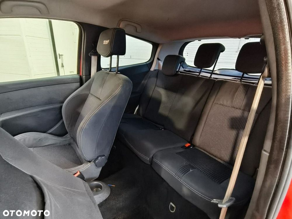 Renault Clio - 16
