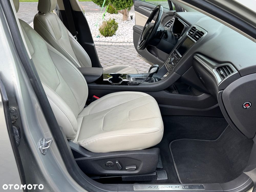 Ford Mondeo 2.0 TDCi Titanium PowerShift - 30