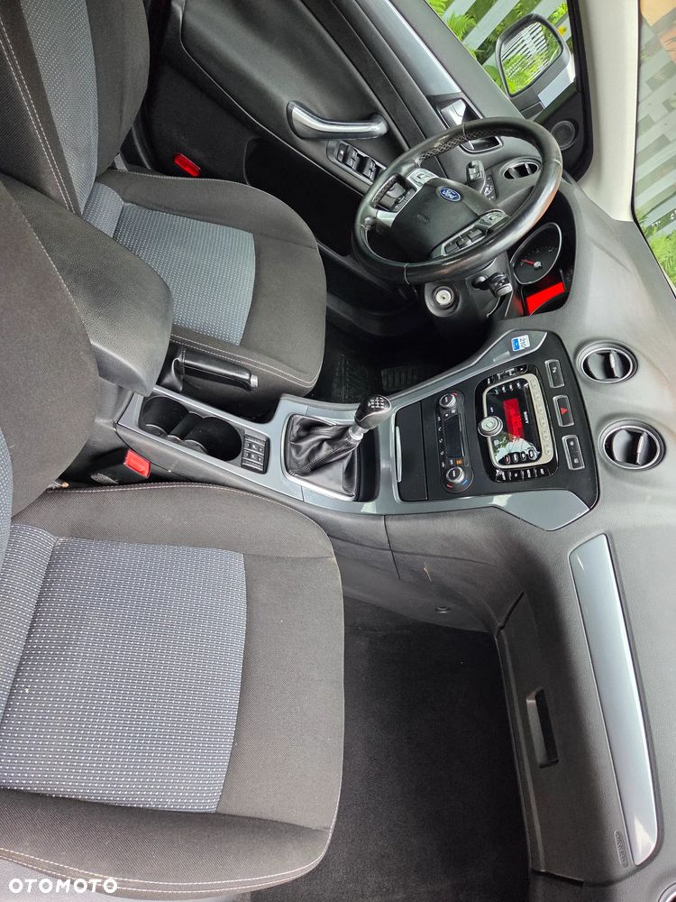 Ford Mondeo 2.0 TDCi Trend - 13