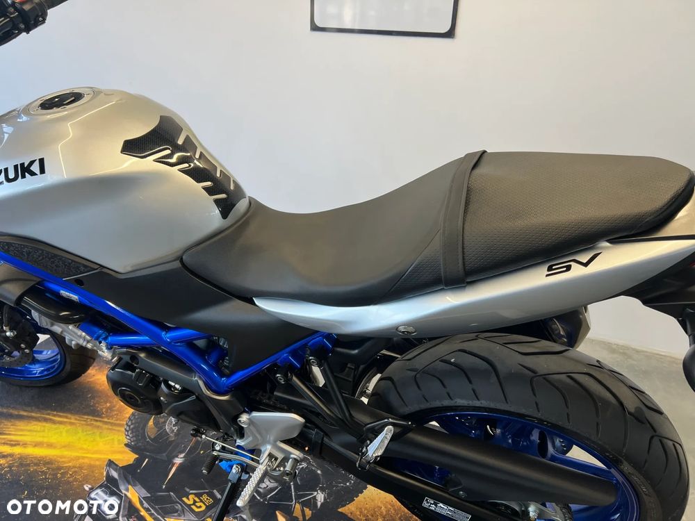 Suzuki SV - 15