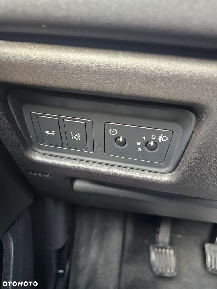 Land Rover Discovery Sport 2.0 D150 - 39