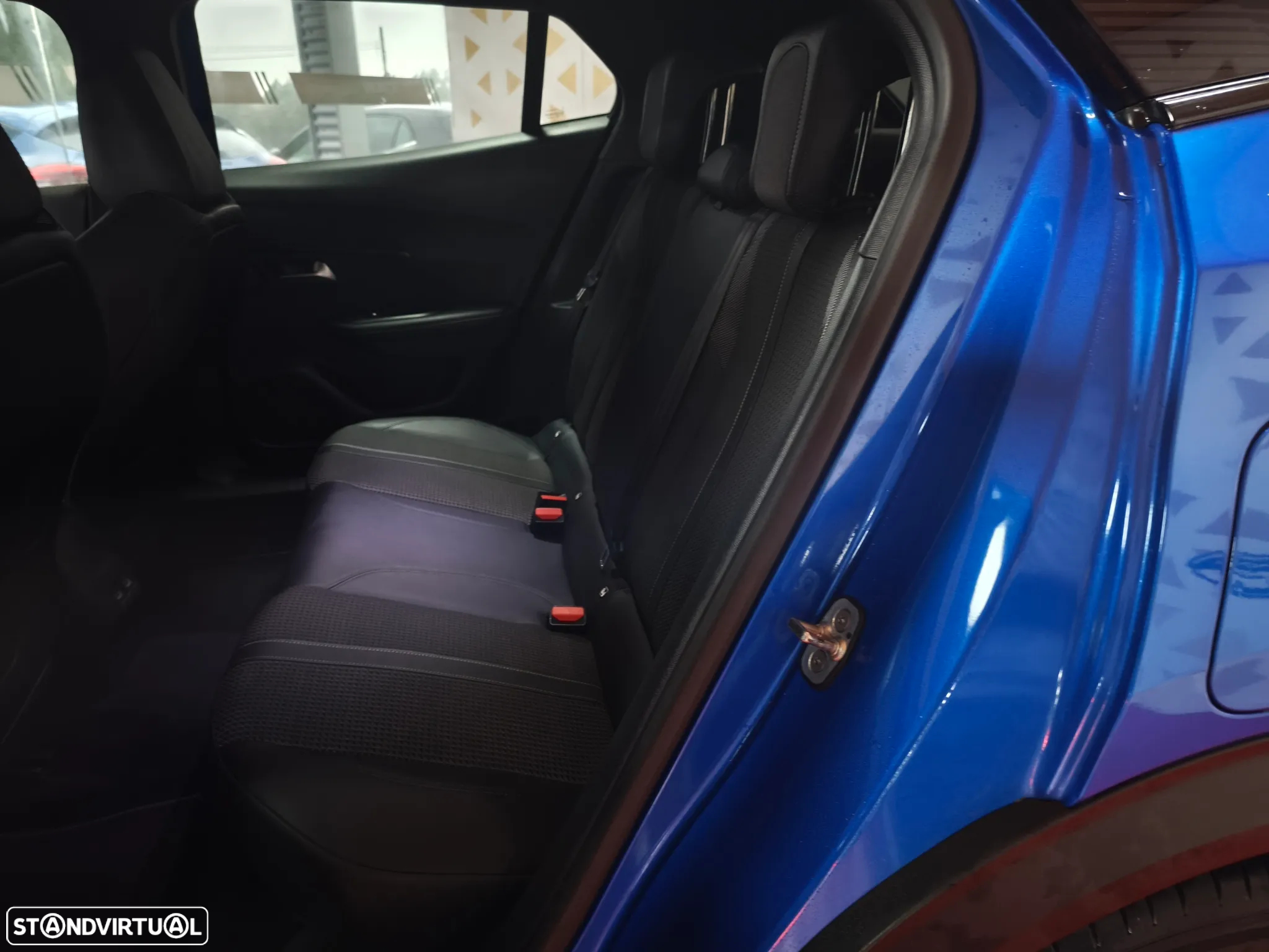 Peugeot e-2008 50 kWh GT Line - 28