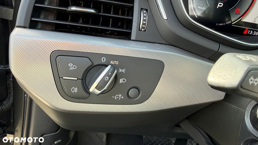 Audi A4 Avant 30 TDI S tronic S line - 38